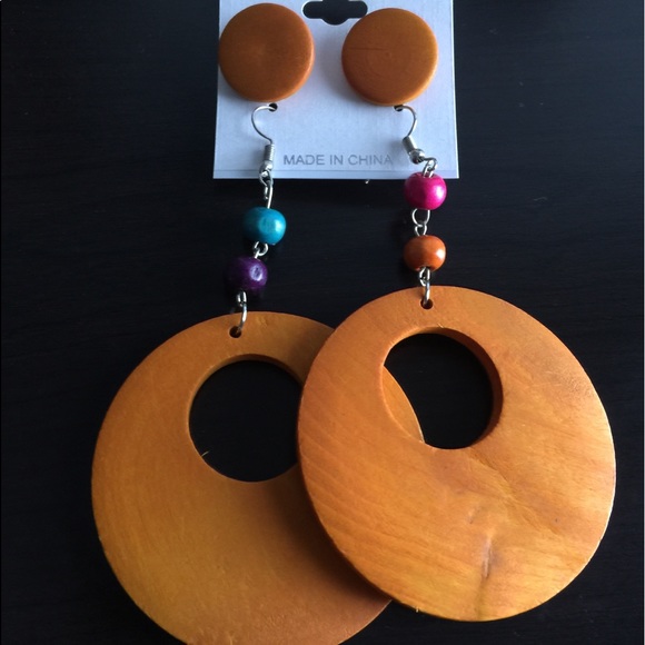 Fashion Jewelry Jewelry - BNWT orange wood earring set